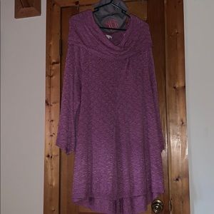 Women’s size 18/20 sweater. Never worn.